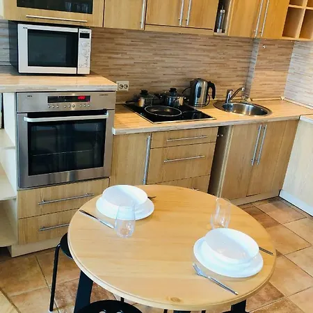 Studio For Four 10min From Old Town Daire *